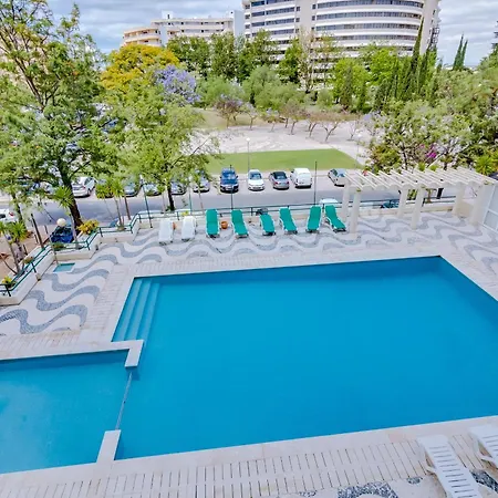 Talia - Pool Center - *